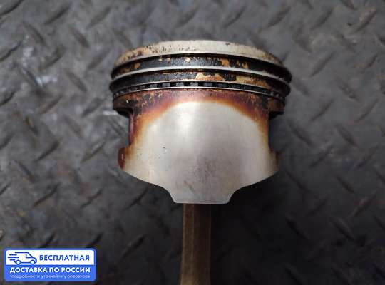 Поршневая группа (поршень, шатун) на Mitsubishi Colt V (CJ0)