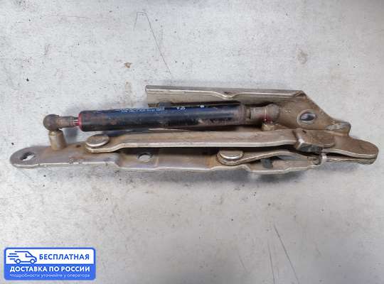 Петля крышки багажника на Audi 90 (B3)