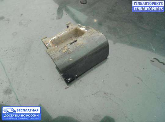 Заглушка накладки порога на Opel Vectra B