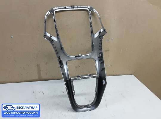 Консоль салона на Opel Astra J