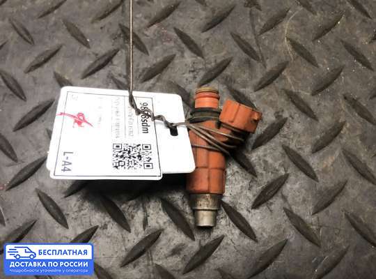Форсунка топливная на Mitsubishi Carisma