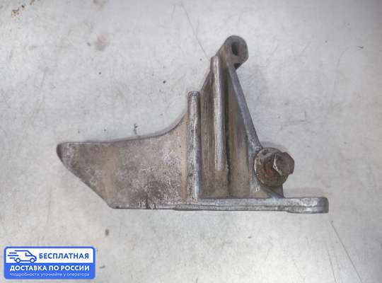Кронштейн прочее на Volkswagen Jetta II (19E)