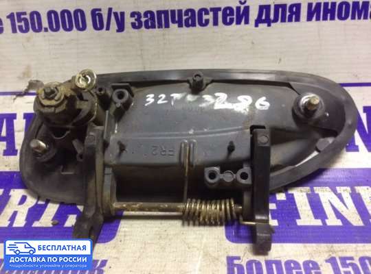 Ручка двери наружная на Mazda 323 (BA) 323C/ 323F/ 323S/ 323P