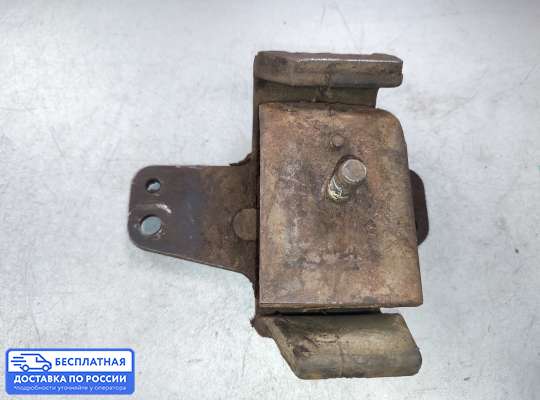Подушка ДВС на Nissan Terrano I WD21