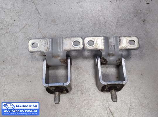 Петля крышки багажника на Mitsubishi Outlander II / XL (CW)