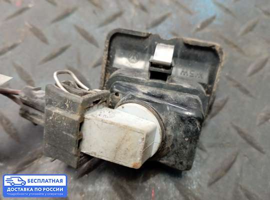 Планка подсветки номера на Volkswagen Polo Mk3 (6N/6KV)