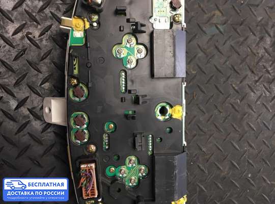 Щиток приборов на Nissan Maxima QX II (A32)