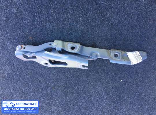 Петля крышки багажника на BMW 3 (E90/E91/E92/E93)