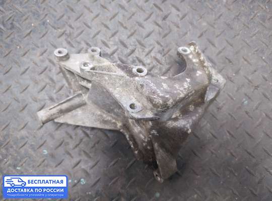 Кронштейн прочее на Audi 100 (4A, C4)
