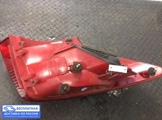 Фонарь задний на Peugeot 407
