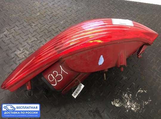 Фонарь задний на Peugeot 407