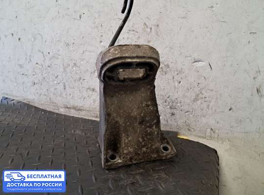 Кронштейн ДВС (лапа) на Audi A6 (C4)