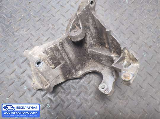 Кронштейн прочее на Audi 100 (4A, C4)