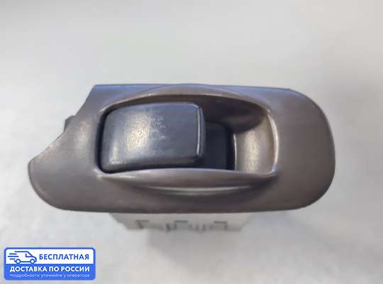 Кнопки стеклоподьемника на Mitsubishi Galant VII (E5)