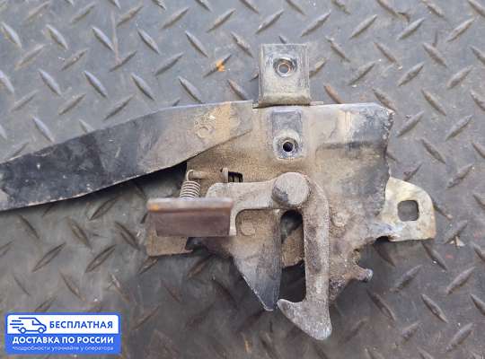 Замок капота на Isuzu Trooper II (LS)
