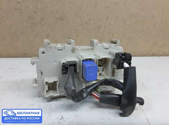 Блок предохранителей на Nissan Navara / PickUp (D40)