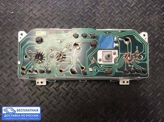 Щиток приборов на Mitsubishi Space Gear (PA0)