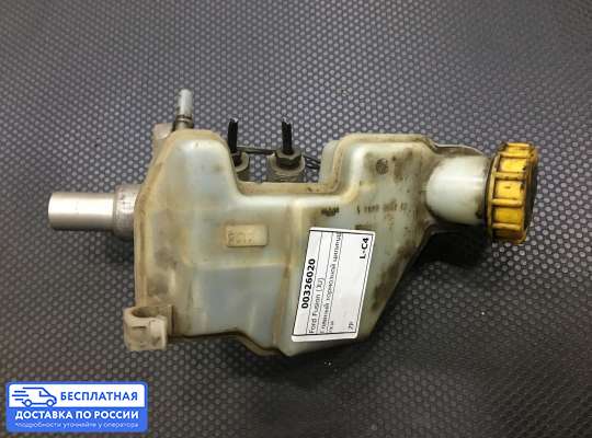 Главный тормозной цилиндр (ГТЦ) на Ford Fusion (JU)