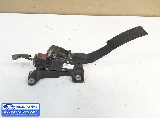 Педальный узел (педаль) на Nissan Navara / PickUp (D40)