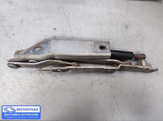 Петля крышки багажника на Audi 90 (B3)