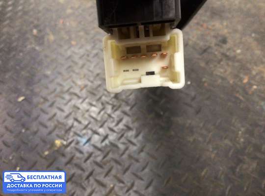 Кнопки стеклоподьемника на Mitsubishi Outlander I (CU)