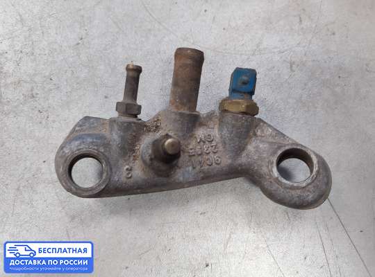 Фланец (тройник) системы охлаждения на Opel Omega B