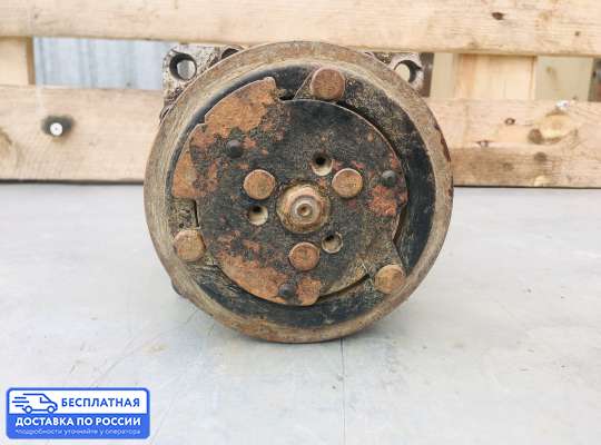 Компрессор кондиционера на Volkswagen Golf III (1H)