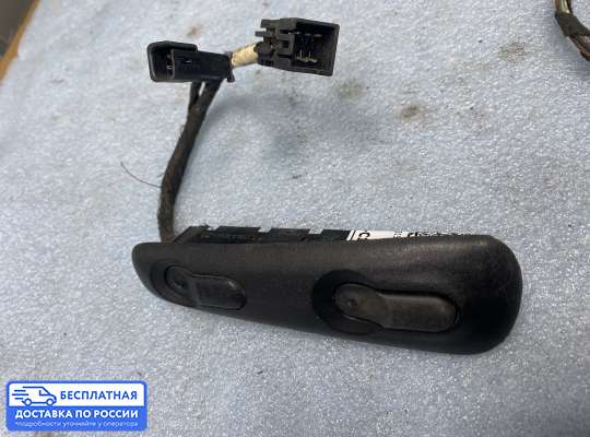 Кнопки стеклоподьемника на Opel Omega B