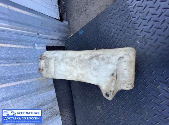 Бачок омывателя на Opel Frontera A