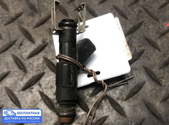 Форсунка топливная на Ford Focus I