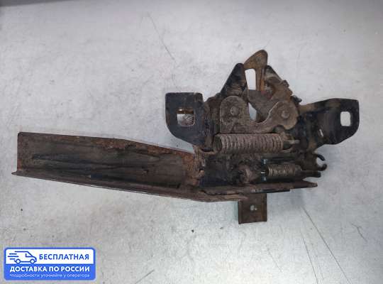 Замок капота на Opel Monterey A
