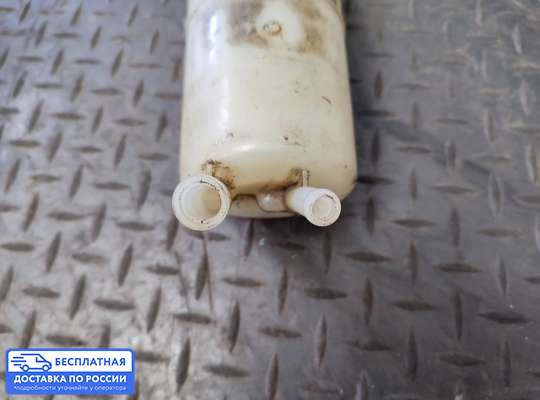 Бачок гидроусилителя на Opel Monterey A