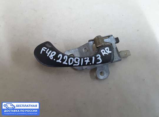 Ручка двери внутренняя на Mitsubishi Carisma