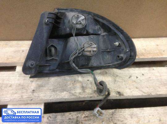 Фонарь задний на Mazda 323 (BA) 323C/ 323F/ 323S/ 323P