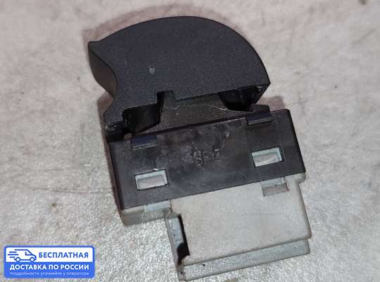 Кнопки стеклоподьемника на Audi A3 (8L)