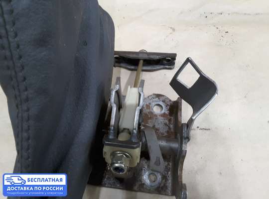 Ручник (рычаг ручного тормоза) на Citroen C5 I