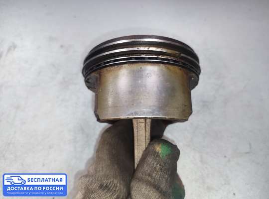 Поршневая группа (поршень, шатун) на Mercedes-Benz SL (R129)