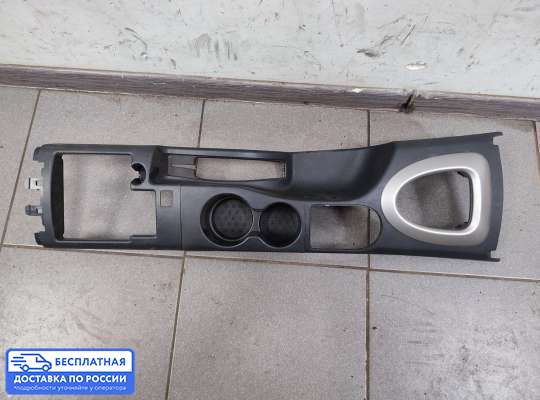 Консоль салона на Nissan Qashqai I (J10)