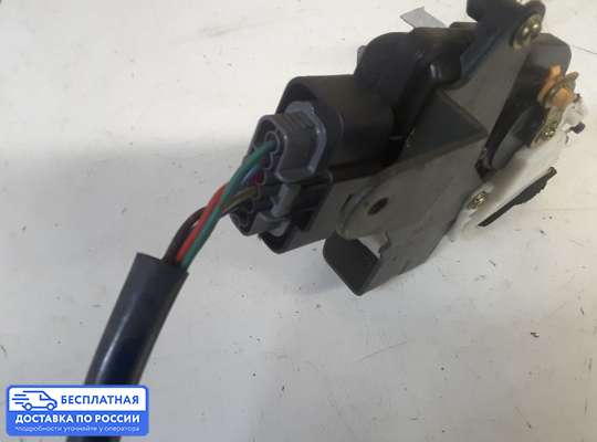 Замок боковой двери на Suzuki Liana