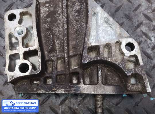 Кронштейн ДВС (лапа) на Ford Mondeo I