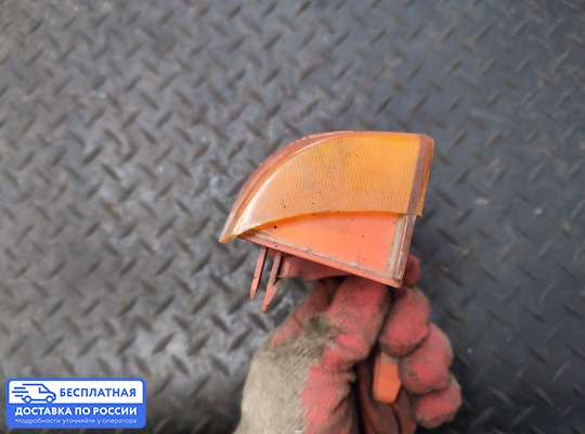 Поворотник передний на Opel Kadett E
