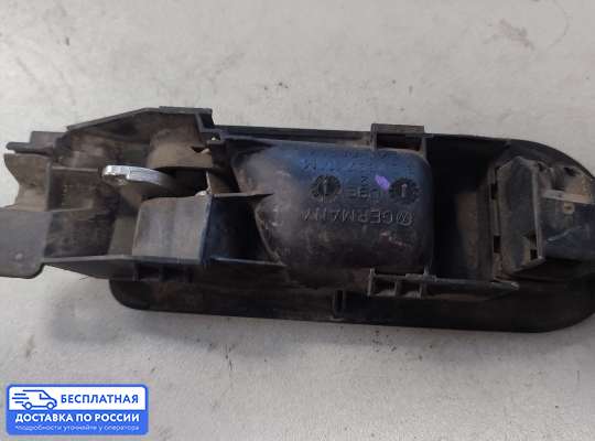 Ручка двери внутренняя на Volkswagen Golf IV (1J)