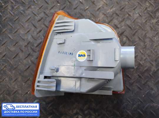 Поворотник передний на Audi 100 (44Q, C3)