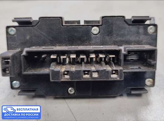 Кнопка аварийной остановки на Mercedes-Benz E (W210)