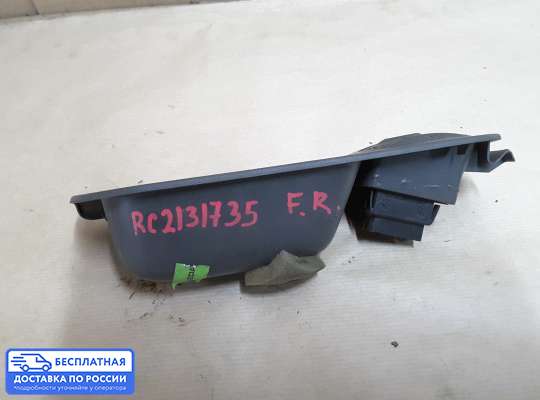 Кнопки стеклоподьемника на Renault Scenic I
