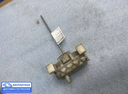 Замок лючка бензобака на Audi A4 (8D, B5)