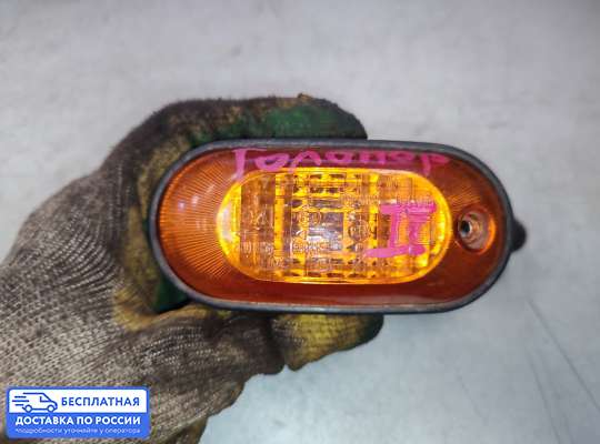 Повторитель поворота в крыло на Hyundai Galloper II