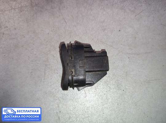 Кнопки стеклоподьемника на Ford Focus I