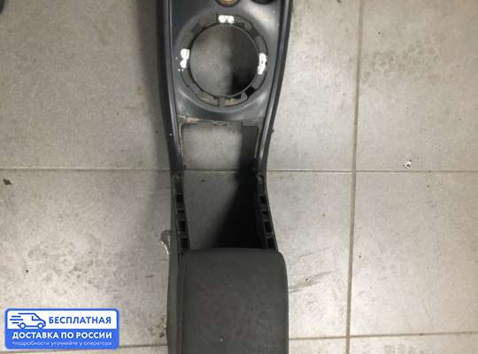 Подлокотник на Renault Megane II
