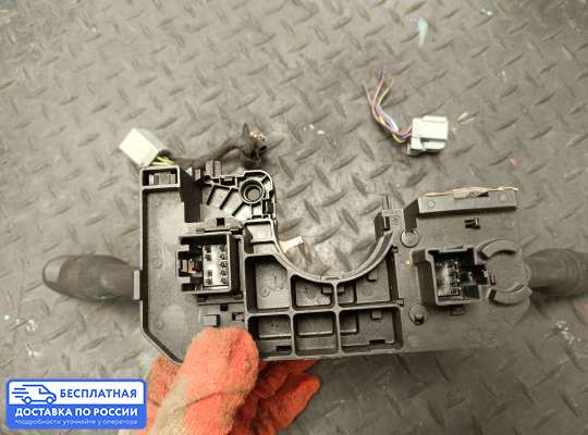 Подрулевой переключатель на Jeep Cherokee II / Liberty (KJ)